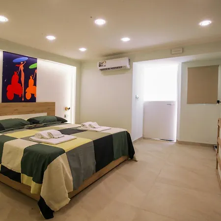 Old Center Apartment *