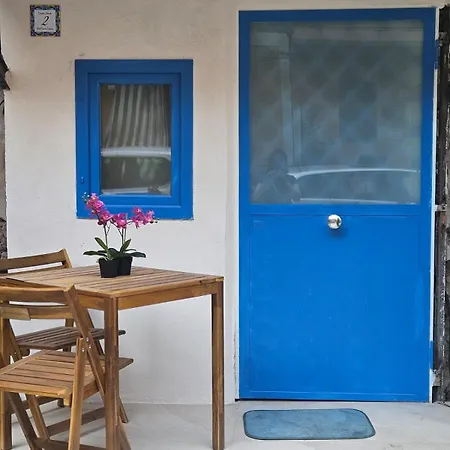 Old Center Apartment *